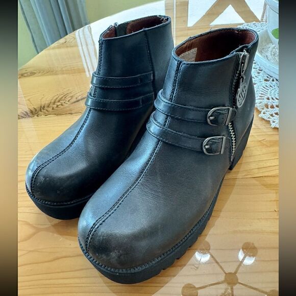 Double H Black Leather Moto Ankle Boots Lug Sole Womens Size 6 M - Picture 1 of 7